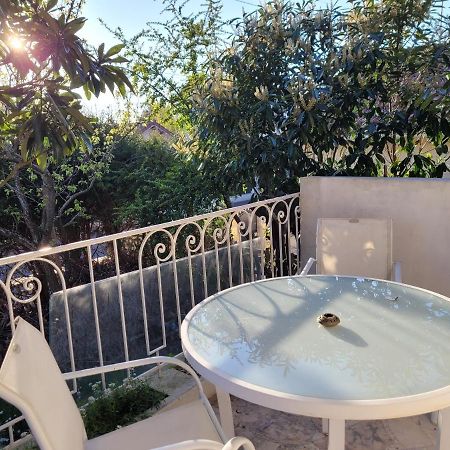 Joli T2, Terrasse Et Jardin, Ideal Pour Familles, A 15 Min De L'Aeroport Roissy Cdg Tremblay-en-France Eksteriør bilde