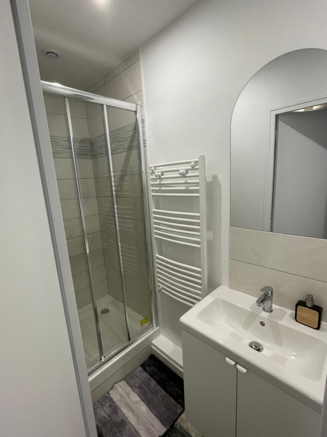 Joli T2, Terrasse Et Jardin, Ideal Pour Familles, A 15 Min De L'Aeroport Roissy Cdg Tremblay-en-France Eksteriør bilde