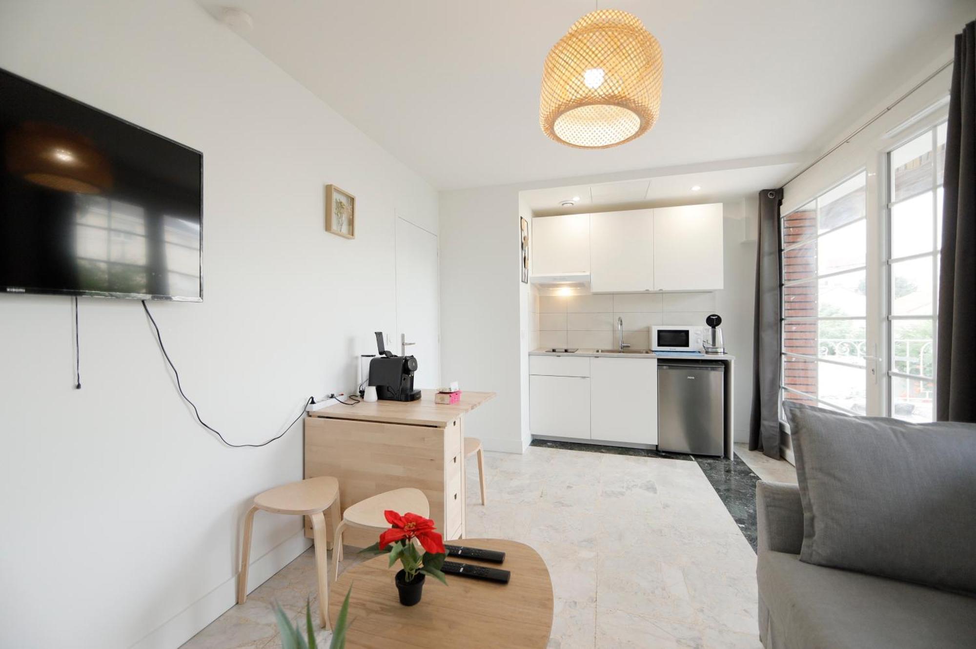 Joli T2, Terrasse Et Jardin, Ideal Pour Familles, A 15 Min De L'Aeroport Roissy Cdg Tremblay-en-France Eksteriør bilde