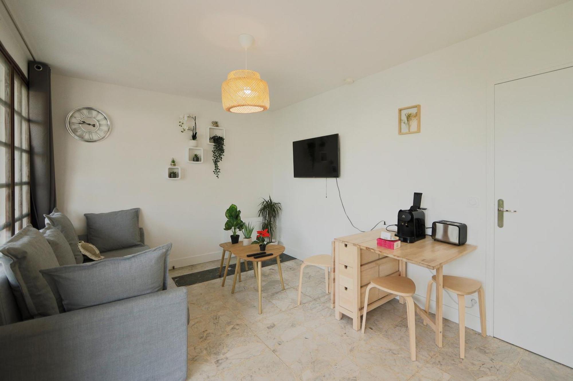 Joli T2, Terrasse Et Jardin, Ideal Pour Familles, A 15 Min De L'Aeroport Roissy Cdg Tremblay-en-France Eksteriør bilde